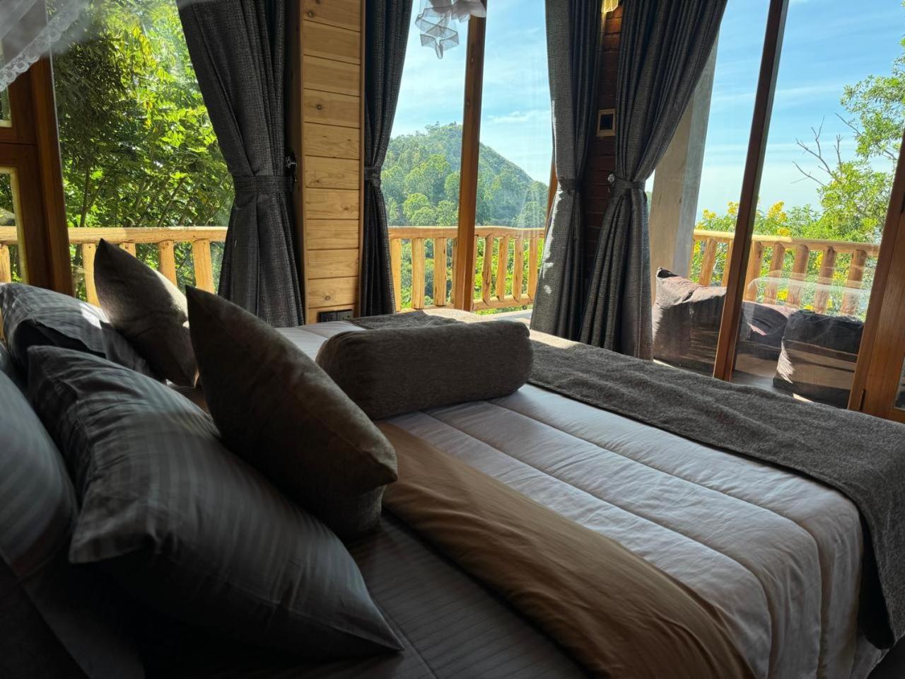 Two Summit View Ella Hotell Rum bild